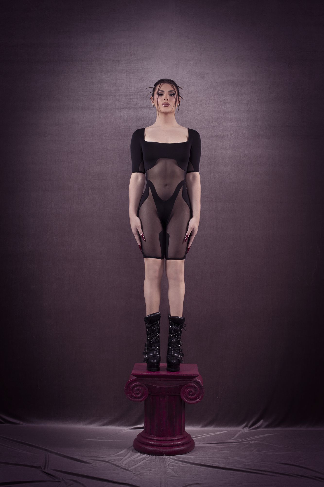 mono ciclista negro neopreno elástico tul tiro alto cortes Antonio Velasco Madrid transparencia