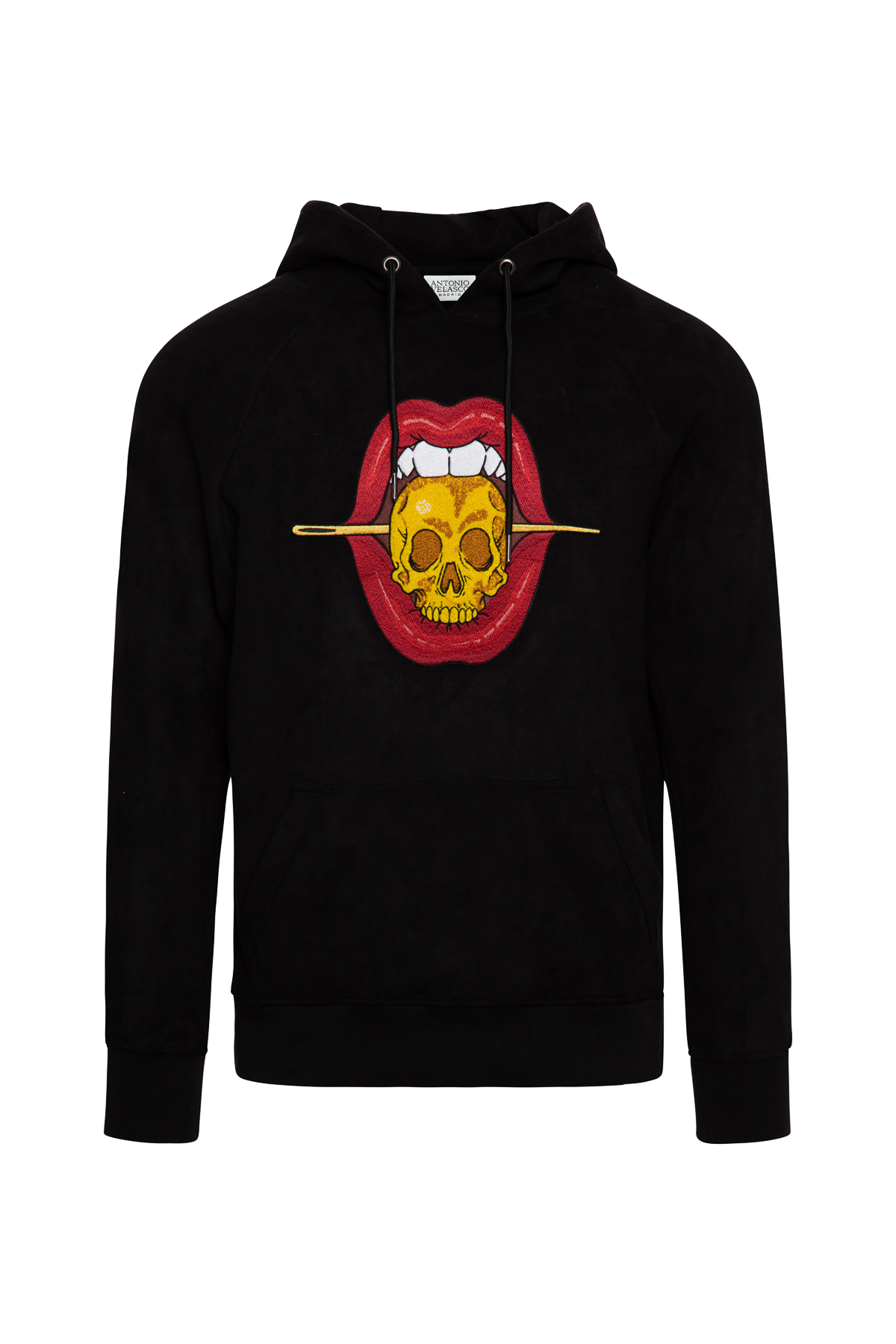 sudadera negra antelina capucha bolsillo parche bordado cómoda antonio velasco madrid