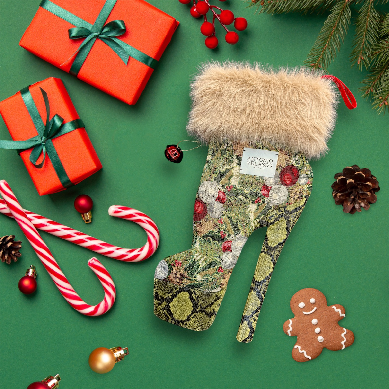 Bota de navidad calcetín pleaser tacón high heel christmas stocking fake fur pelo colgar adorno